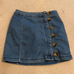 Buttoned down jean skirt